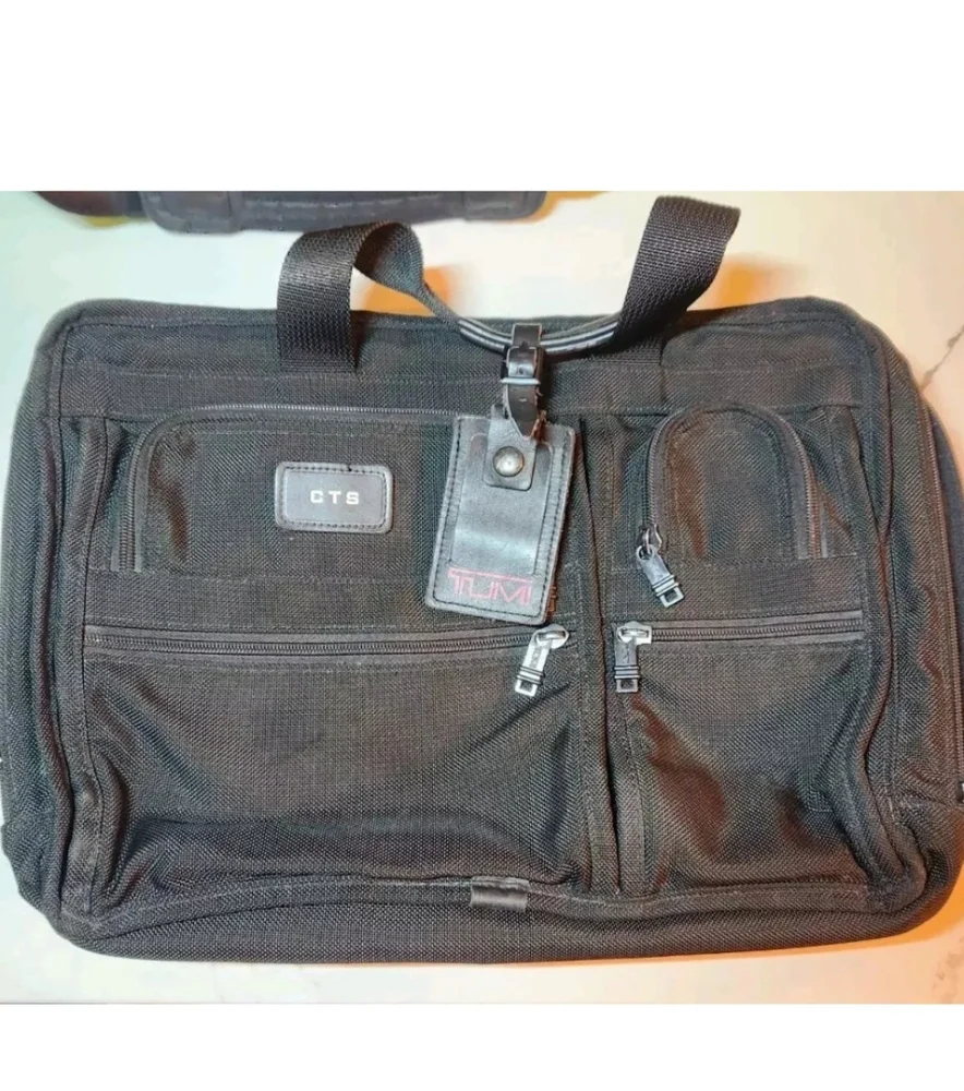 TUMI Expandable Nylon Laptop Computer Business Briefcase Black / Shoulder Strap